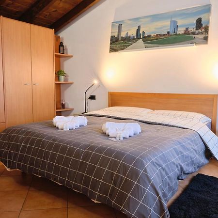 10' From Malpensa Casa Moderna, Netflix & Wi-Fi Apartment Casorate Sempione Ngoại thất bức ảnh