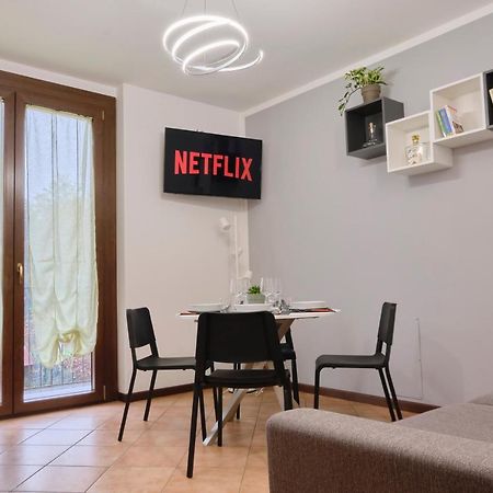 10' From Malpensa Casa Moderna, Netflix & Wi-Fi Apartment Casorate Sempione Ngoại thất bức ảnh
