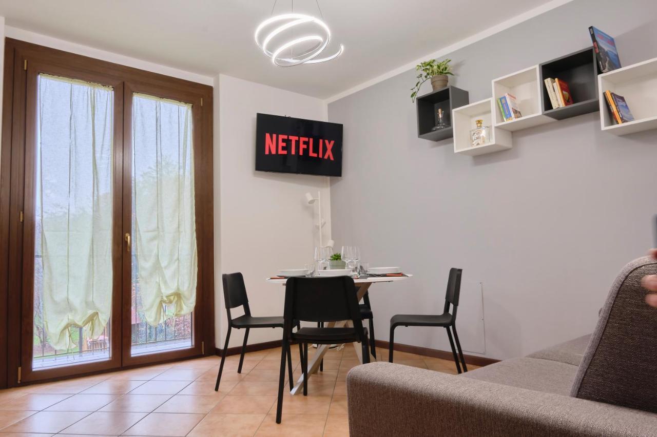 10' From Malpensa Casa Moderna, Netflix & Wi-Fi Apartment Casorate Sempione Ngoại thất bức ảnh