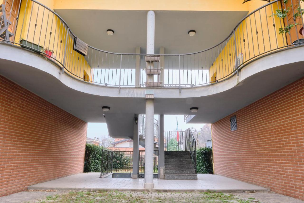 10' From Malpensa Casa Moderna, Netflix & Wi-Fi Apartment Casorate Sempione Ngoại thất bức ảnh