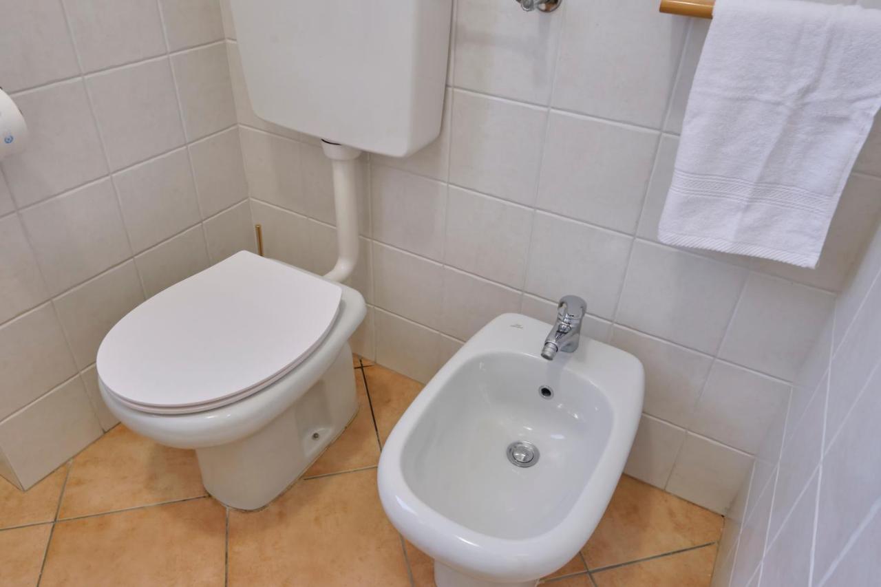 10' From Malpensa Casa Moderna, Netflix & Wi-Fi Apartment Casorate Sempione Ngoại thất bức ảnh